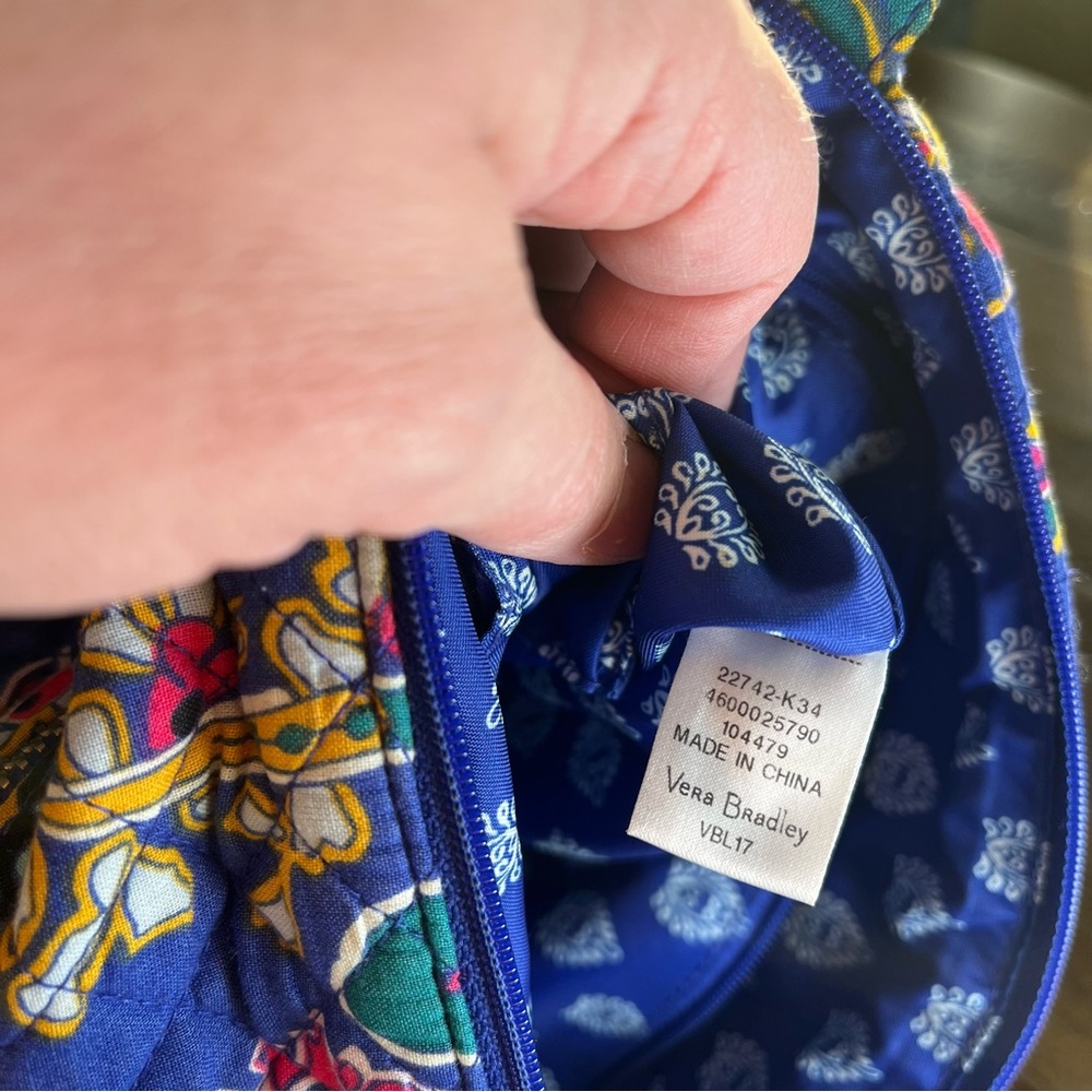 Vera Bradley Iconic Hipster Romantic Paisley Blue Quilted Crossbody Bag EUC - Picture 8 of 11